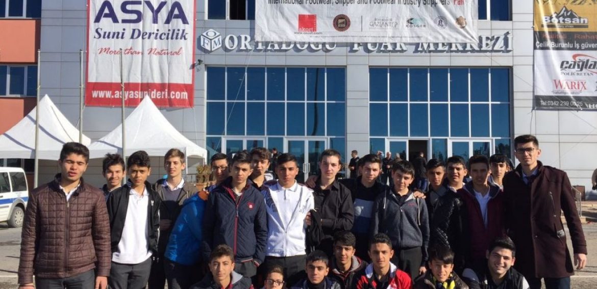 PLASTİK TEKNOLOJİSİ ALANI GAPSHOES FUARINI ZİYARET ETTİ