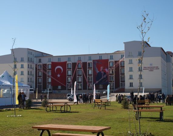 YURT MÜDÜRÜ MEHMET ŞAHİN 2.DÖNEM 1. YAZILILARI İÇİN TÜM ÖĞRENCİLERE BAŞARILAR DİLEDİ